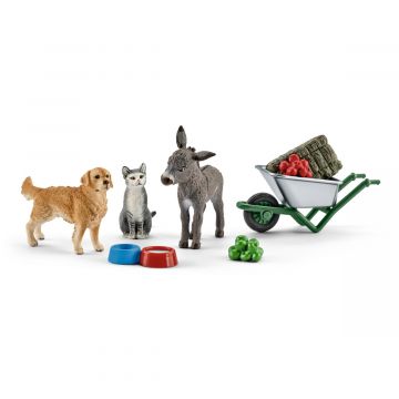 Schleich Farm World Feeding on the Farm 41423